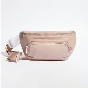 New Women’s Kibou Faux Leather Diaper Belt Fanny Pack Bag Plush Pink!🔥🔥🔥